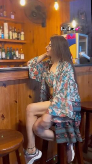 Vinita Bhatia Instagram - Bul Bul 💕
Just can’t get over this new release Bul Bul
Sung by @indeepbakshi
known for his super hits kaalachashma , Saturday Saturday and so on
Female singer @aditisri1012
Directed by @ranusinha1 & @indeepbakshi
Shot in California
#actor #model#mrsindia #song #new #singer #photooftheday #love #fashion #instagood #instagram #follow #explorepage #bollywood #usa #dubai#mumbai #viral#trending