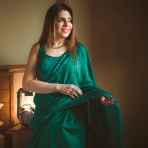 Vinita Bhatia Instagram - Desert dreams and emerald hues. ✨ Draped in peacock green.. Gold city is glowing 🌟
Perfectly captured this heritage hotels beauty and saree charm by brilliant fashion Dubai photographer @abhiimohan
Location @alseefheritagehoteldubai
#model #actor #photography #photooftheday #photographer #dubai #saree #fashion #fashionista#love #explore #follow#mumbai#shooting #trending #viral