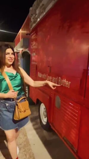 Vinita Bhatia Instagram - Lovely evening spent at The Last Exit Dubai with dear friend @saurabh.kishu ..
Here all brands Like Starbucks, Mc Donald etc are in form of various trucks and vans ..beautifully lit and just on borders of Abu Dhabi..It was just a beautiful place with various unusual Arti favs and structures
#model #actor #beautiful #dubai #explore #instagood #mumbai #love #fashion #instagram #reels #viral#trending #cute #travel #photography #photooftheday #follow#lifestyle #travelphotography