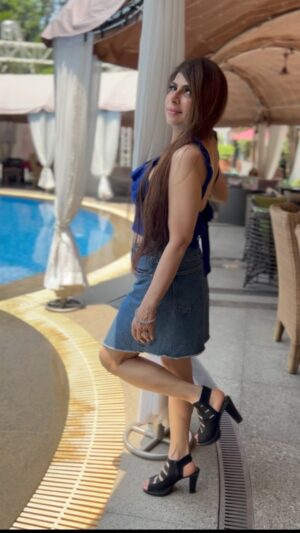 Vinita Bhatia Instagram - Does it happen with you.. you just burst out in laughter where you are not supposed to😂
Photography @bhushangandhiphotography
Location mudh island
#actor #model#beauty#beautiful #artist#art#photography #photooftheday#trending #viral#love#fashion#explore #explorepage#dubai#mumbai#nagpur #instagood #instagram#follow