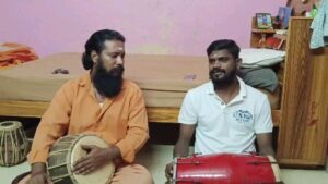 Vinoth Gana Instagram - 🙏🙏🙏🥰#iyyapansong #samisaranam #ganavinothofficial #gana #trending #viral #instagram #instalike #instareels #reels #video #pic #photo #videos #love #reelsInstagram #ganalovesongs #ganasong #shorts #short #instagood #instadaily #ganavinoth
