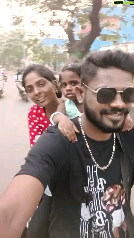 Vinoth Gana - 1.6K Likes - En paarvai Unnodu @pragya_v.b