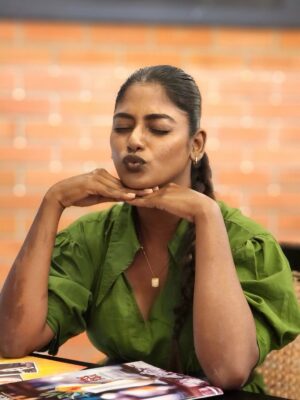Vinusha Devi Instagram - Glow Mode On ✨💚

#vinushadevi