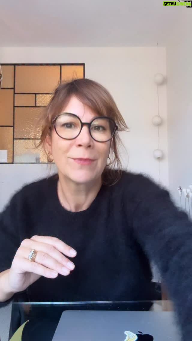 Virginie Hocq - 6.4K Likes - Le client est roi non? Vous laissez vous influencer dans vos choix?? #choix #roi