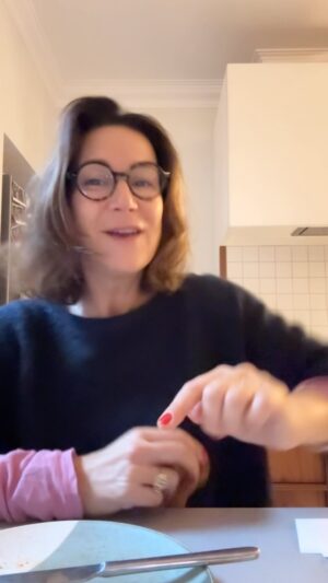 Virginie Hocq Instagram - Petit conseil du jour… apprendre à bien formuler les phrases… et de la politesse bordel de merde !
#sports #age #morue