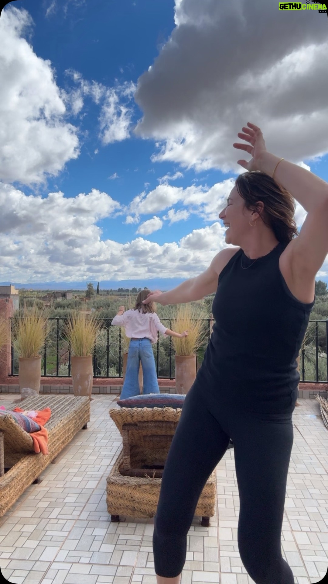 Virginie Hocq - 10.1K Likes - Merci @severinesomers pour cette merveilleuse semaine… t’es fatiguée hein… signé les tornades ❤️ 🌴