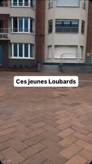 Virginie Hocq Instagram - Comme ça faisait rire ma mère… je me suis dit que ça allait vous faire rire… #jeunesse #laugh #young #starmania 50 ans plus tard…