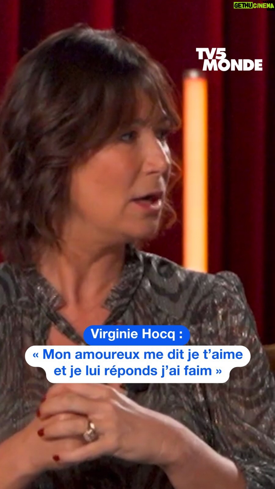 Virginie Hocq - 4.5K Likes - 🍽 Tu choisis quoi : une journée sans manger ou sans café ?  Virginie Hocq  a tranché… avec beaucoup (beaucoup) d’humour ☕

À voir dans « On en rit encore », dispo sur @tv5mondeplus ! 📲

#TV5MONDE #TV5MONDEplus #virginiehocq