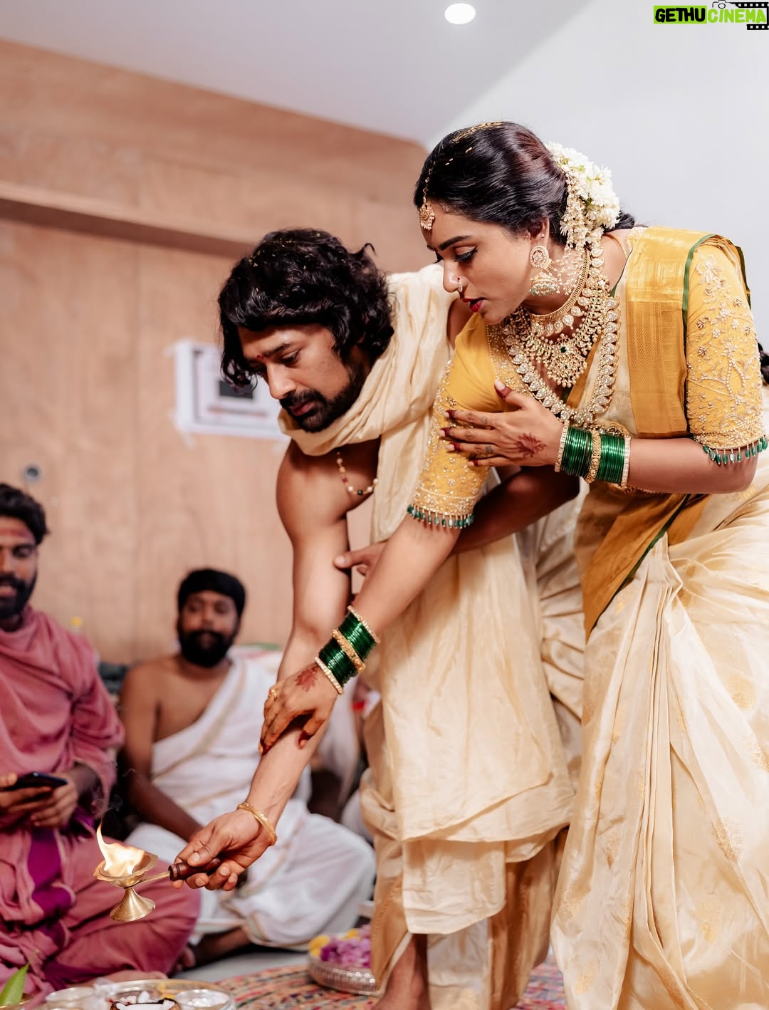 Vithika Sheru - 458.1K Likes - మనసు నిండా ఆనందంతో, నా కలల ఇంటి గృహప్రవేశం❤️
.
.
.
Photography- @teamartviewworks 
Decor - @taraevents_ 
Jewellery - @umgnaveengold 
Outfits designed by - @srikrishnasilk 
M&H - @satishmakeupartist
Frames Designed by - @sri_gayatri_pooja_stores
