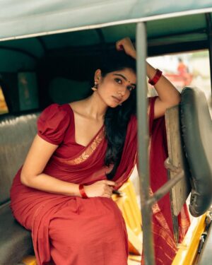 Viyana Instagram - ⚡️✨
Shot by : @its_surean
Blouse : @dharaniofficialpage
