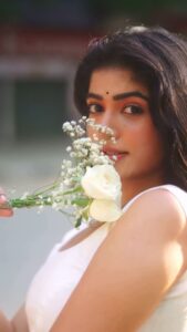 Actress Viyana HD Photos and Wallpapers April 2025