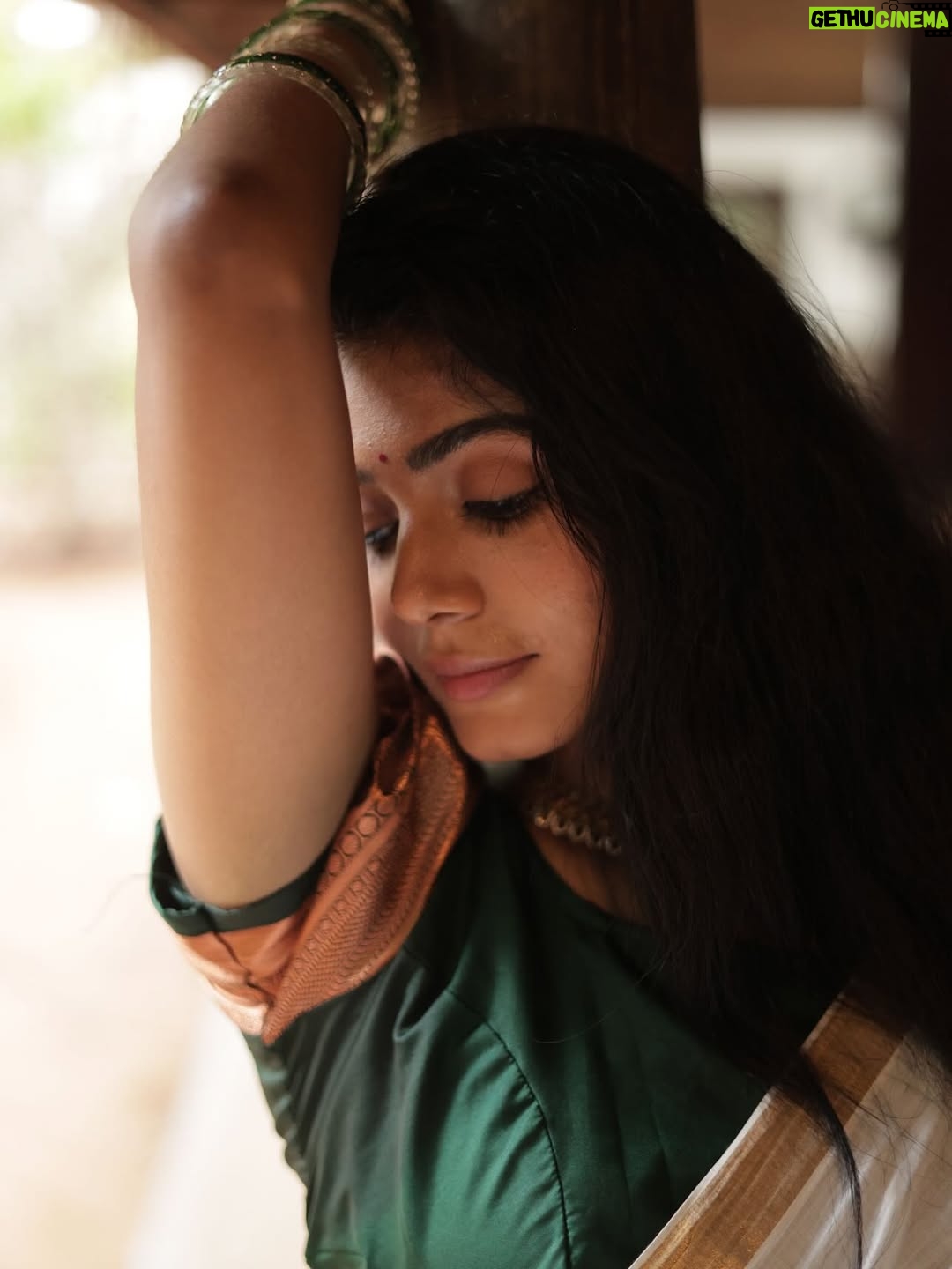 Viyana - 3 Likes - ♥️

Makeup: @makeoverbyjo 
Shot by: @arvindh_suresh