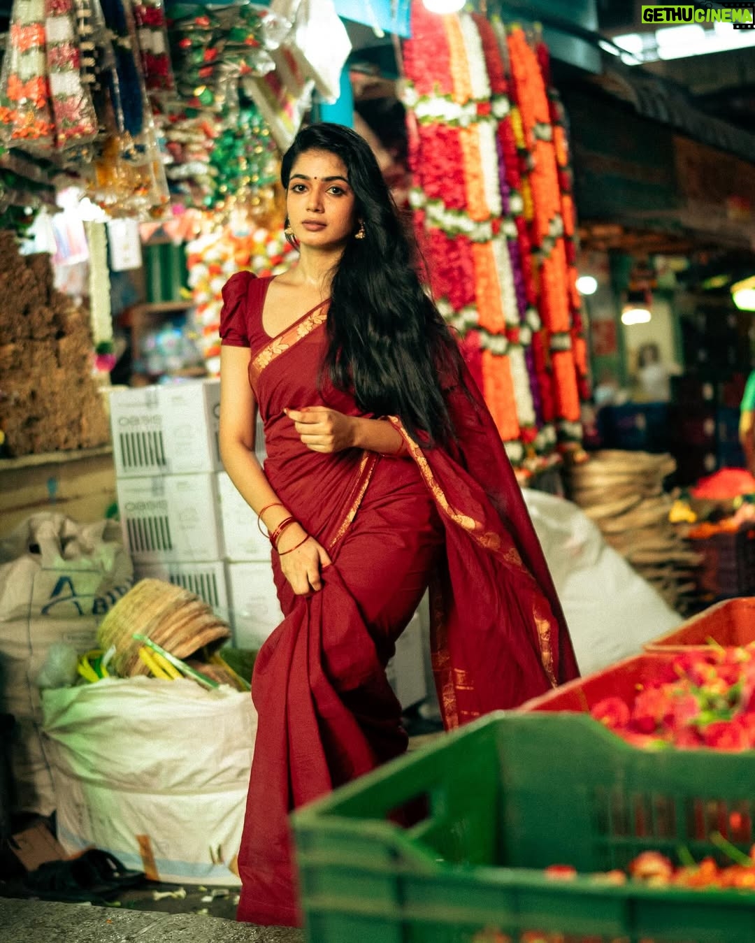Viyana - 63.5K Likes - ⚡️✨

Shot by : @its_surean 

Blouse : @dharaniofficialpage