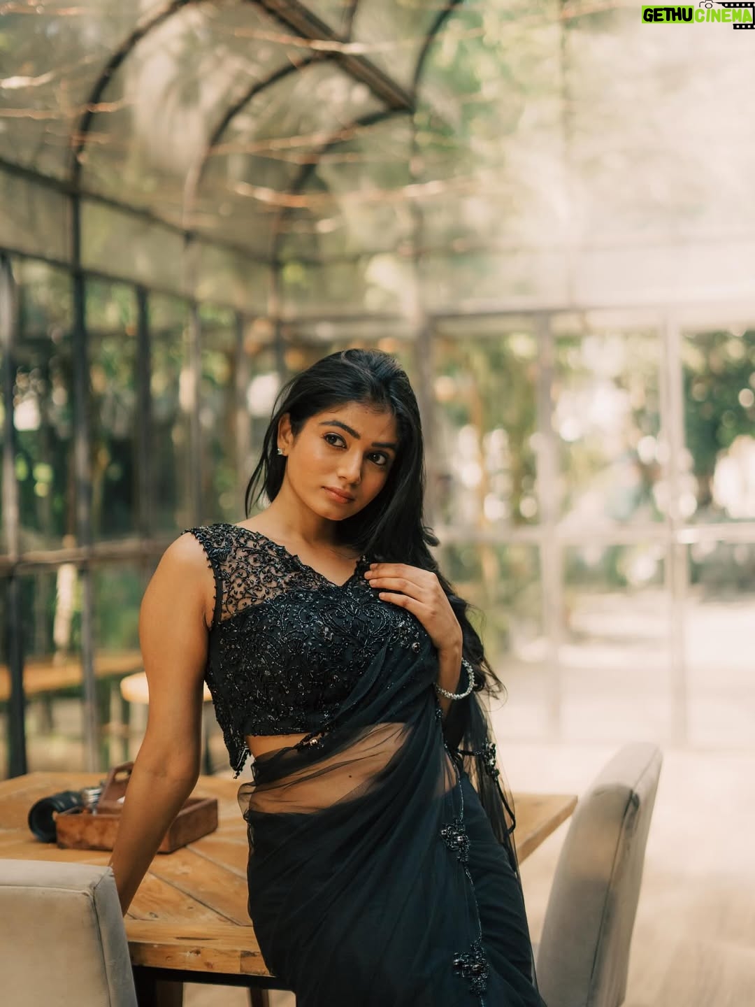 Viyana - 3 Likes - ♥️🍁

Shot by : @its_surean 

Attire : @signature_by_bharathi 

Make up : @muthugokila_artistry