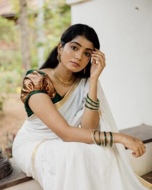 Viyana Instagram - 🥰
make up: @makeoverbyjo
clicked: @arvindh_suresh