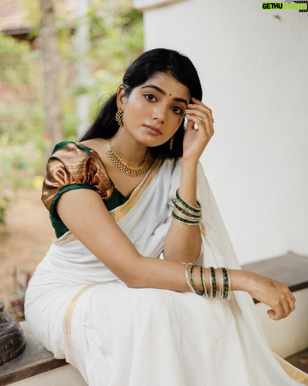 Viyana - 3 Likes - 🥰

make up: @makeoverbyjo 

clicked: @arvindh_suresh