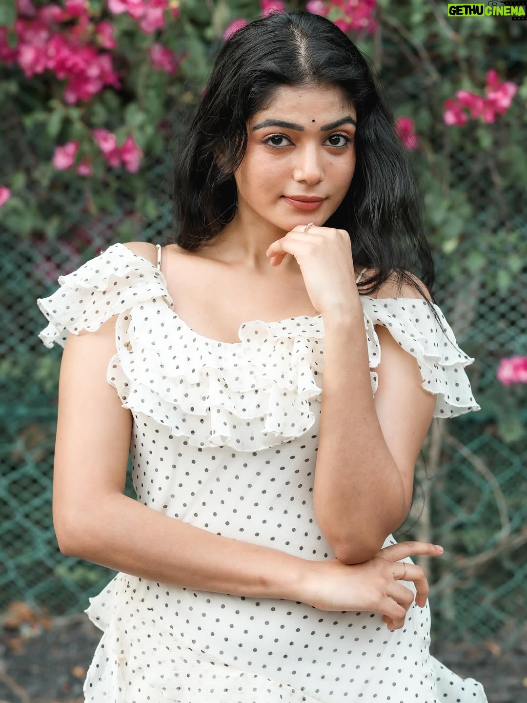 Viyana - 3 Likes - ♥️

Shot by : @you_and_i_studios
