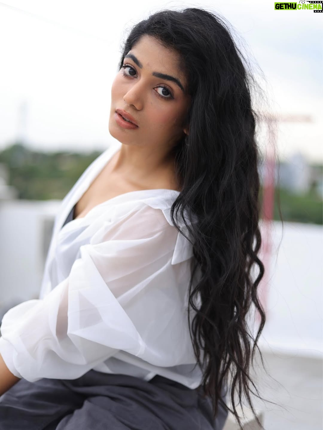 Viyana - 3 Likes - 🤍 

Shot by: @studiod_stories