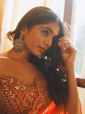 Viyana Instagram - Shot by : @its_surean
Attire : @signature_by_bharathi
Make up : @muthugokila_artistry