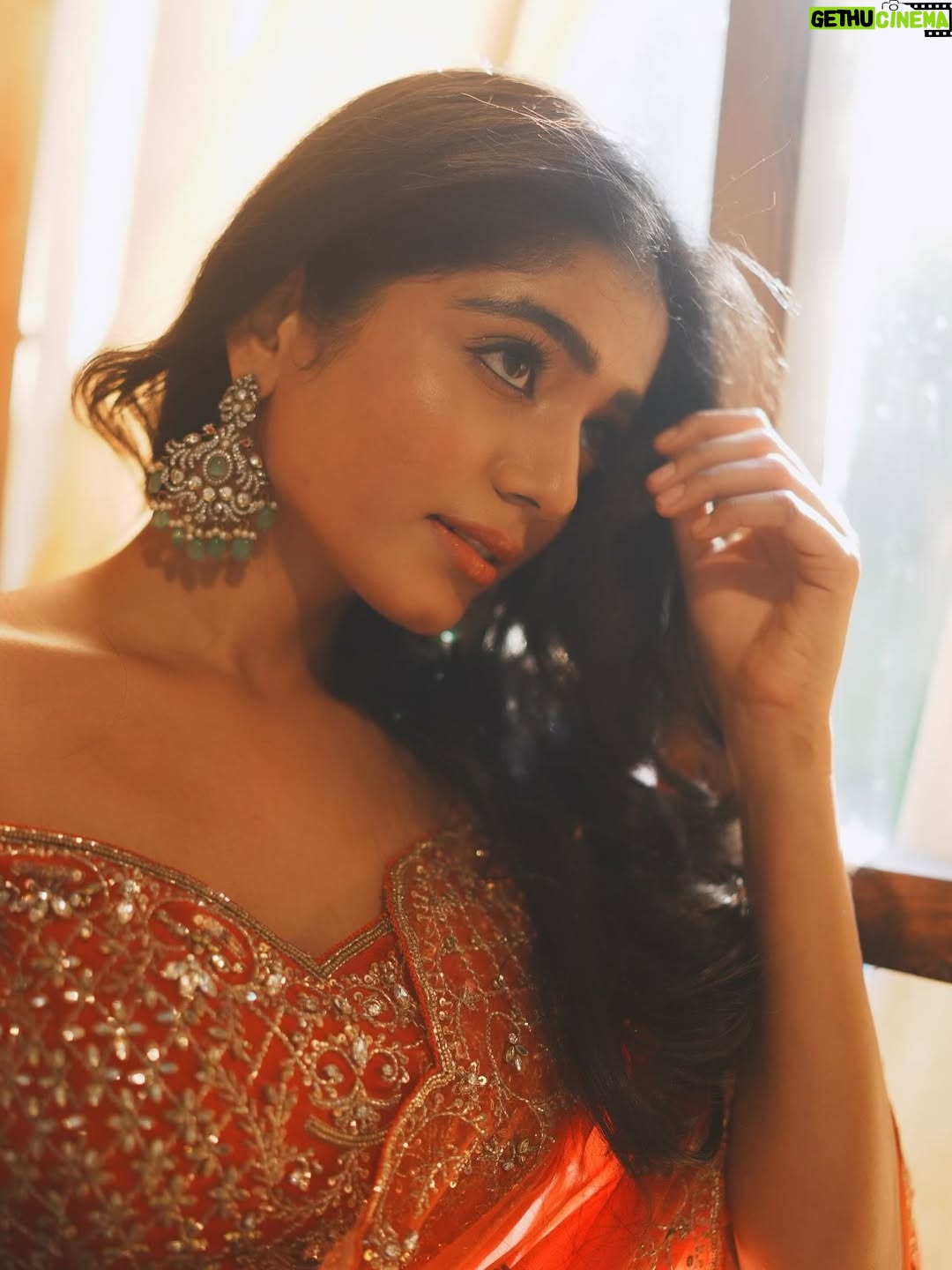 Viyana - 3 Likes - Shot by : @its_surean 

Attire : @signature_by_bharathi 

Make up : @muthugokila_artistry