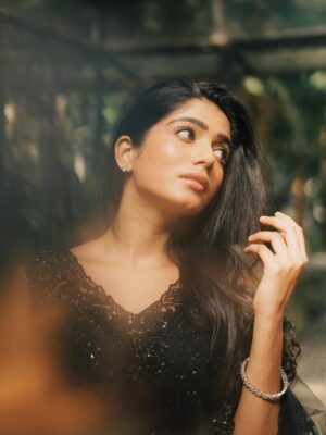 Viyana Instagram - ♥️🍁
Shot by : @its_surean
Attire : @signature_by_bharathi
Make up : @muthugokila_artistry