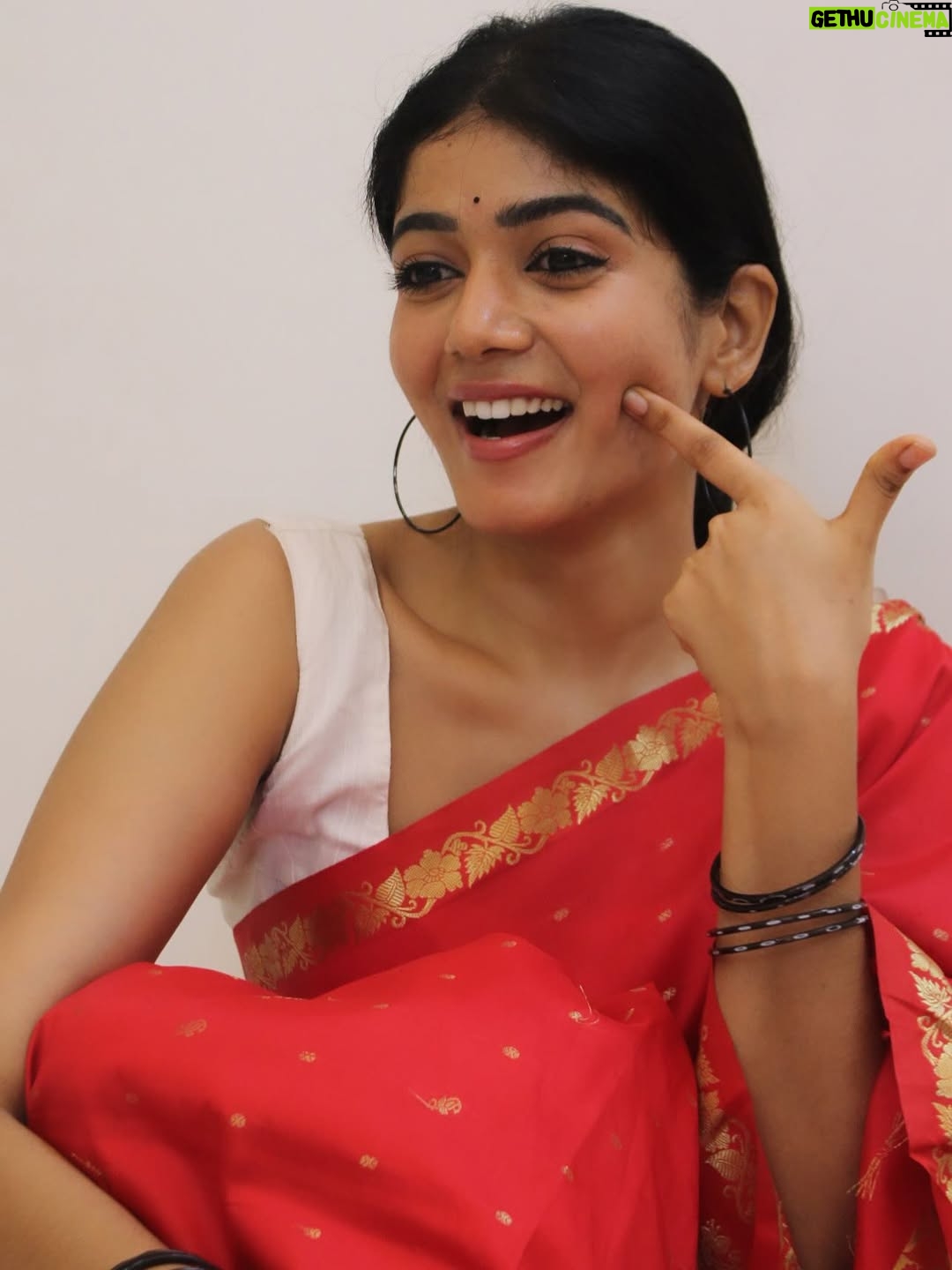 Viyana - 3 Likes - Red♥️