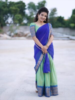 Vyishali Kemkar Instagram - Grace in every twirl ✨💙💚 Pavadai dhavani diaries
MUA: @jay_makeup_artist_
Jewellery: @sr_wedding_jewel
Outfit: @chettinad_sarees
📸: @sathish_photography49
#Kemy #ZeeTamil #Singlepasanga