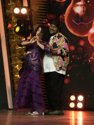 Vyishali Kemkar Instagram - Nenjukulla poora
Unna sumandhaalum
Vandhadhilla baaram
Enna idhu maayam .....!
This week single pasanga.....❤️🧿
#thidiyan #thidiyanactor #kemi