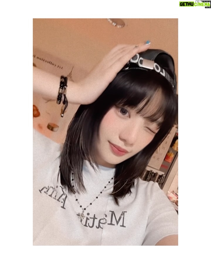 Wenny Lin - 6.3K Likes - 嗨大家！我剪毛了～～

真的當了好久的長髮女，決定換個造型，最近起床都會被自己帥醒。 

✂️： @h.harley_1107 😍