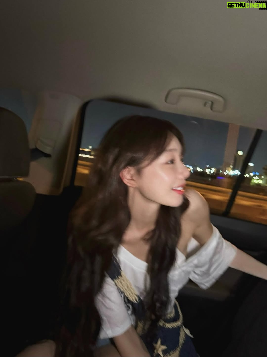 Xu Mengjie - 101.1K Likes - 🌃⁀➷☆✌🏻