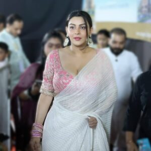 Yamini Malhotra Instagram - Navratri event
#garba #garbanight #mumbaigarba #whitesaree #yaminimalhotra #saree #sareelook #sareelove #sareelovers