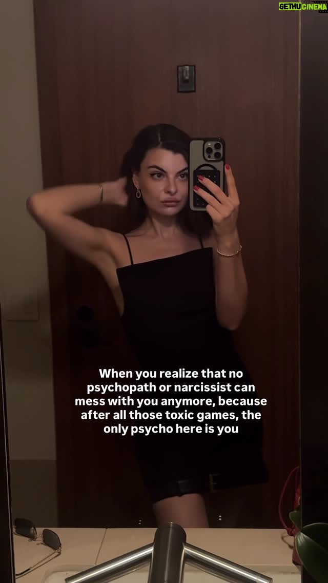 Yanina Mak - 417 Likes - I think it’s win-win 

#jokes#fun#funny#forfunny#women#womeninspiringwomen