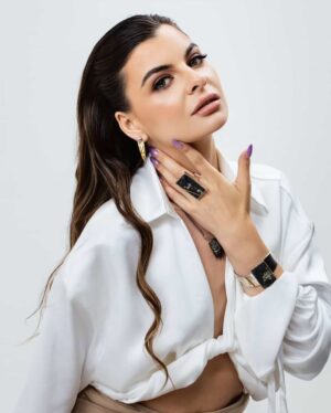 Yanina Mak Instagram - THE POWER OF PERMISSION 🔥
She didn’t set out to disrupt an industry—she followed a spark.
When Vickie Riggs picked up a jeweler’s torch for the first time, it wasn’t about building a brand.
It was about listening to that quiet, instinctual “yes.”
The result?
A jewelry house where every piece dares you to be fully seen.

In her latest editorial, captured in the warm light of a Brooklyn studio, Riggs teamed up with muse @yaninamak_—a woman who wears confidence like a second skin. Together, they didn’t just create a photoshoot—they captured permission in motion.

Because here’s the truth:
✨ Jewelry isn’t about the piece.
It’s about the woman who chooses to wear it.
The woman who stops asking for approval and starts showing up as she truly is.

This is for the woman who leads with intention, who chooses art over excess, and who’s finally ready to say, “I can pull this off. Because I choose to.”

This is not just jewelry.
This is legacy.
This is Vickie Riggs Designs.
Now featured on @womenlosangeles 💎

—

CREDITS
Jewelry: @vickieriggsdesigns
Model & Muse: @yaninamak_
Creative Direction: @ninabvargas 
Photography & Video: Mike Yi
Hair & Makeup: Kamilla Rovshanbekova
Published by: @womenlosangeles
Explore more: vickieriggsdesigns.com

[Tags, Empowered Women, Bold Jewelry, Editorial Feature, Women In Design, Jewelry That Speaks]