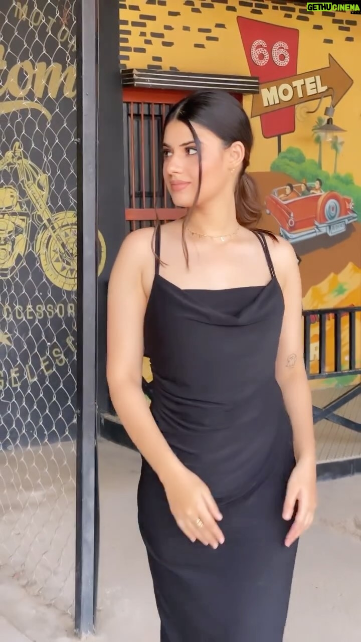 Yashika Anand - 23.4K Likes - 🖤🖤 makeup @jaszby_hair 
Stylist @mann30preet 
.

#trendingreels #explorepage #beautiful #blogger #video #reelsinstagram #viral #instagood #instafashion #instagram #cute #girl #punjabi #skincare #brand #travel #