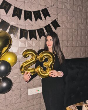 Yashika Anand Instagram - 23🖤✨

.

#trendingreels #explorepage #beautiful #blogger #video #reelsinstagram #viral #instagood #instafashion #instagram #cute #girl #punjabi  #brand #travel #couple #love #bride # 
#wedding #trend #birthday #aesthetic