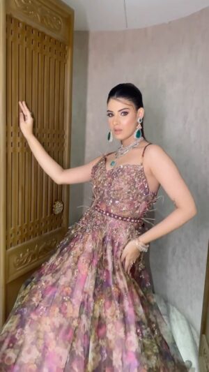Yashika Anand Instagram - 🩷🩷
Makeup @aarushimakeupartist
Outfit @rosecreationsludhiana

#trendingreels #explorepage #beautiful #blogger #video #reelsinstagram #viral #instagood #instafashion #instagram #cute #girl #punjabi #skincare #brand #travel #