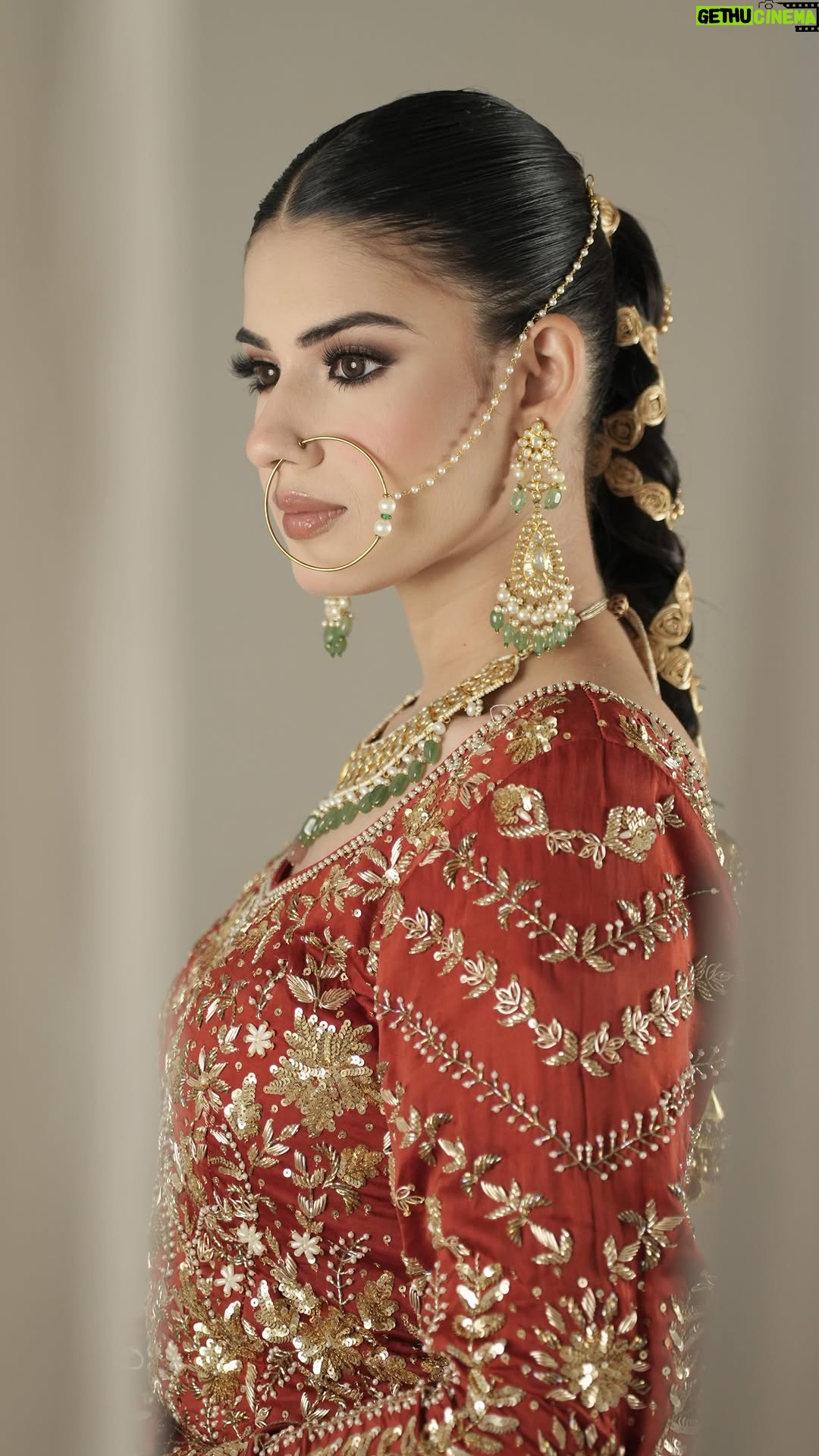Yashika Anand - 3.2K Likes - Shehzadi ✨ no filter needed! Shot in natural light 

Makeup @kairavermani 
Hair & drape @aman_hairstylist2022 
Outfit @noorbykavyavermani 
Jewellery @ppjewellers_bypawangupta 
Muse @yashikaaa_anand 

Makeup artist bridal Chandigarh brides punjabi 
#bridal  #bridalmakeup #punjabmakeupartist #makeupartist #nofilter