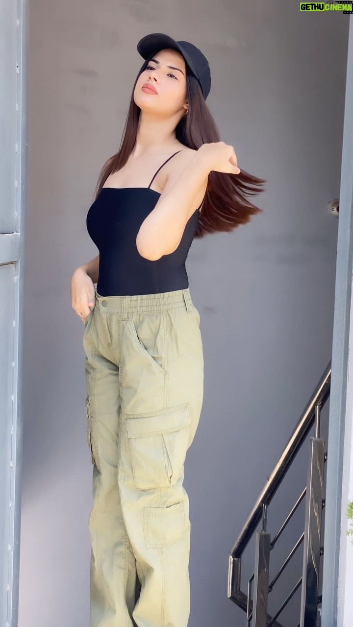 Yashika Anand - 18.1K Likes - 🖤🖤

.

.
.

#trendingreels #explorepage #beautiful #blogger #video #reelsinstagram #viral #instagood #instafashion #instagram #cute #girl #punjabi #skincare #brand #travel #