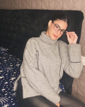 Yashika Anand Instagram - 🖤🖤

.
.
.

.
.

.

#trendingreels #explorepage #beautiful #blogger #video #reelsinstagram #viral #instagood #instafashion #instagram #cute #girl #punjabi  #brand #travel #couple #love #bride #groom #wedding #trend