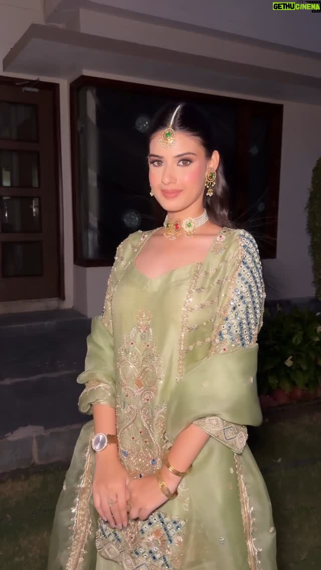 Yashika Anand - 3.4K Likes - 💫
Makeup @makeupbyashmeet_
Outfit @thehouseofmk 

.

.

.

.
.

.

.
.
#instagram #instagood #trending #trendingreels #fashion #love #beautiful #photography #art #photooftheday #reels #travel #trending #beauty #viral #aesthetic
