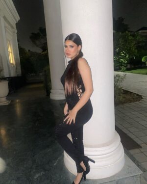 Yashika Anand Instagram - @kashish_art 💄🔥

.
.
. 
. 

#anandyashika#shooting#naturalmakeup#makeuplooks#fashionable#fashionnova#fashionaddict#bloggersofinstagram#modelling#clothings#popxobeauty#followforfollowback#messyhairs#@yashikaaa_anand#lovepost#poses#luxury#bloggerlife#lovefashion#photooftheday#photographer#makeuplife#indianclothing#lakmefashionweek#westernwear#cute