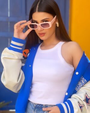 Yashika Anand Instagram - 💙💙

.
.

#trendingreels #explorepage #beautiful #blogger #video #reelsinstagram #viral #instagood #instafashion #instagram #cute #girl #punjabi #lifestyle #brand #travel #modeling #