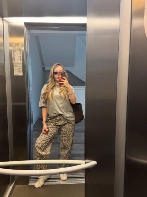 Yasmin Erbil Instagram - this week on yaso’s life✨🐶🌸🥰😽🙅🏼‍♀️