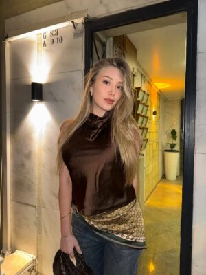 Yasmin Erbil Instagram - 🤎