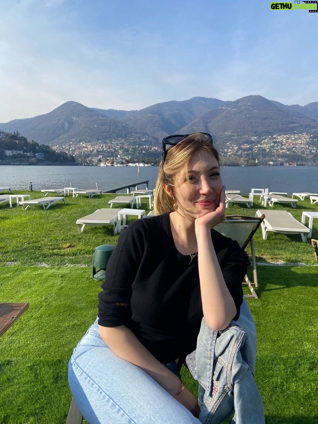 Yasmin Erbil - 4.9K Likes - 🏞️