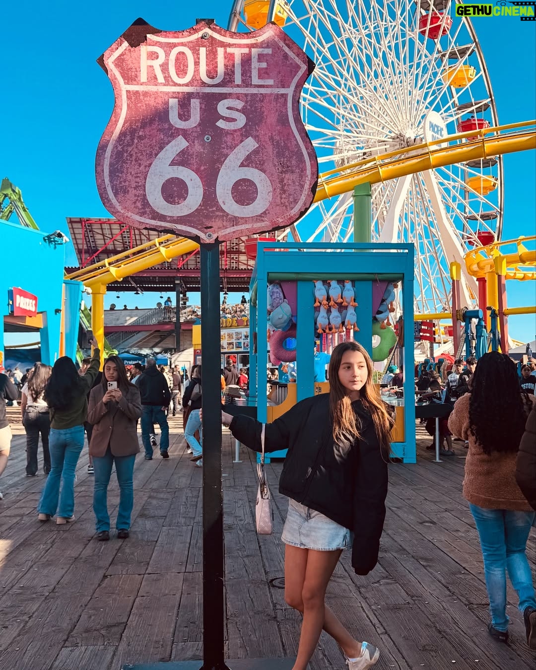 Yelena Maciel - 15.5K Likes - Ella…
Feliz cumpleaños amor mío 💖🥳🥳🥳
El gran amor de mi vida.
Mi pequeña maestra de las más grandes lecciones. 
La persona que me hace tener que estacionarme cuando voy manejando junto a ella de tanto que me hace reír. 
El equipo perfecto, porque siempre hemos sido ella y yo y siempre hemos superado cada prueba como un equipo lleno de valentía y que orgullosa estoy de nuestro equipo 😍
La sonrisa por la que que me he despertado motivada a construir un mundo más lindo cada mañana.
La misión más grande que me entregó papá Dios y el regalo más grande que me da todos los días también. Siempre hemos caminado las dos con Dios al control y así seguirá siendo. 
Ella es quien con un abrazo me da toda la paz que necesita mi corazón. 
Ella es quien admiro por su determinación, valentía, nobleza, humor inteligente, visión, inteligencia, por la manera de querer a su familia y sus amigos, por la menera de amar a Maia (nuestra perrita) y a todos los animales y su gran deseo y preocupación por amar y cuidar a todos los animales y la naturaleza, por su gran talento. 
Ella es una artista de todo corazón y admiro su forma de amar y respetar el arte porque se forma cada día. Baila con pasión, canta con todo el sentimiento y juega interpretando y amando interpretar. 
Ella es la mejor compañera de viajes y aventuras del planeta 😍🌎
Ella y yo tenemos tantas historias increíbles que siento que hemos vivido mil vidas juntas.
Estoy infinitamente agradecida de que me eligieras como tu mamá mi @mimicandyworld 
Feliz cumpleaños! Se cuánto amas y disfrutas cada cumpleaños, el tuyo y el de quienes amas. 
A seguir celebrando la vida con el alma. 
Te amo 💖