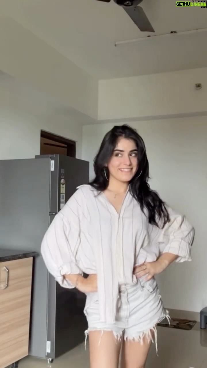 Yesha Dhiman - 9.7K Likes - Nazar lagg ju 😔