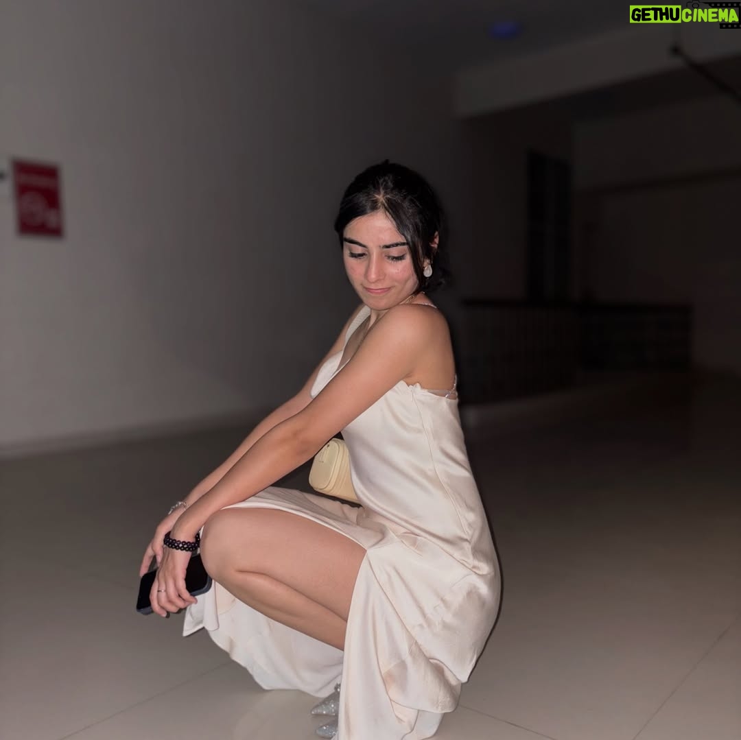 Yesha Dhiman - 15.2K Likes - Dil ko teri hi tamanna..