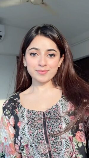 Yogita Bhatia Instagram - 🙃🖤