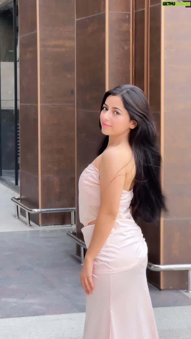 Yogita Bhatia - 3.5K Likes - 🩷🤍